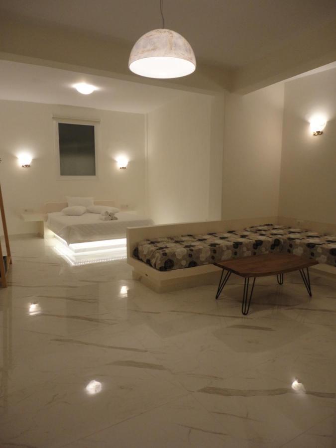 Triena Apartments サントリーニ エクステリア 写真