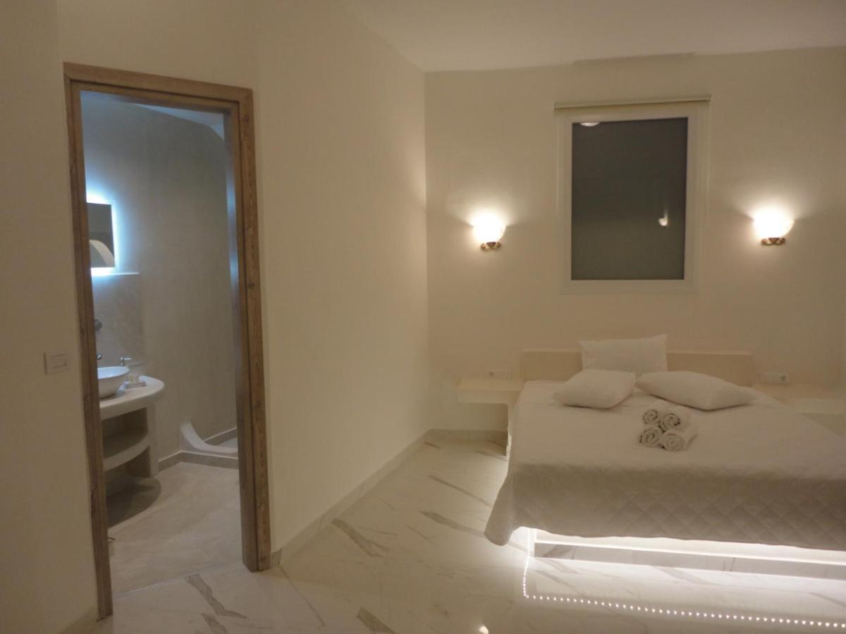 Triena Apartments サントリーニ エクステリア 写真